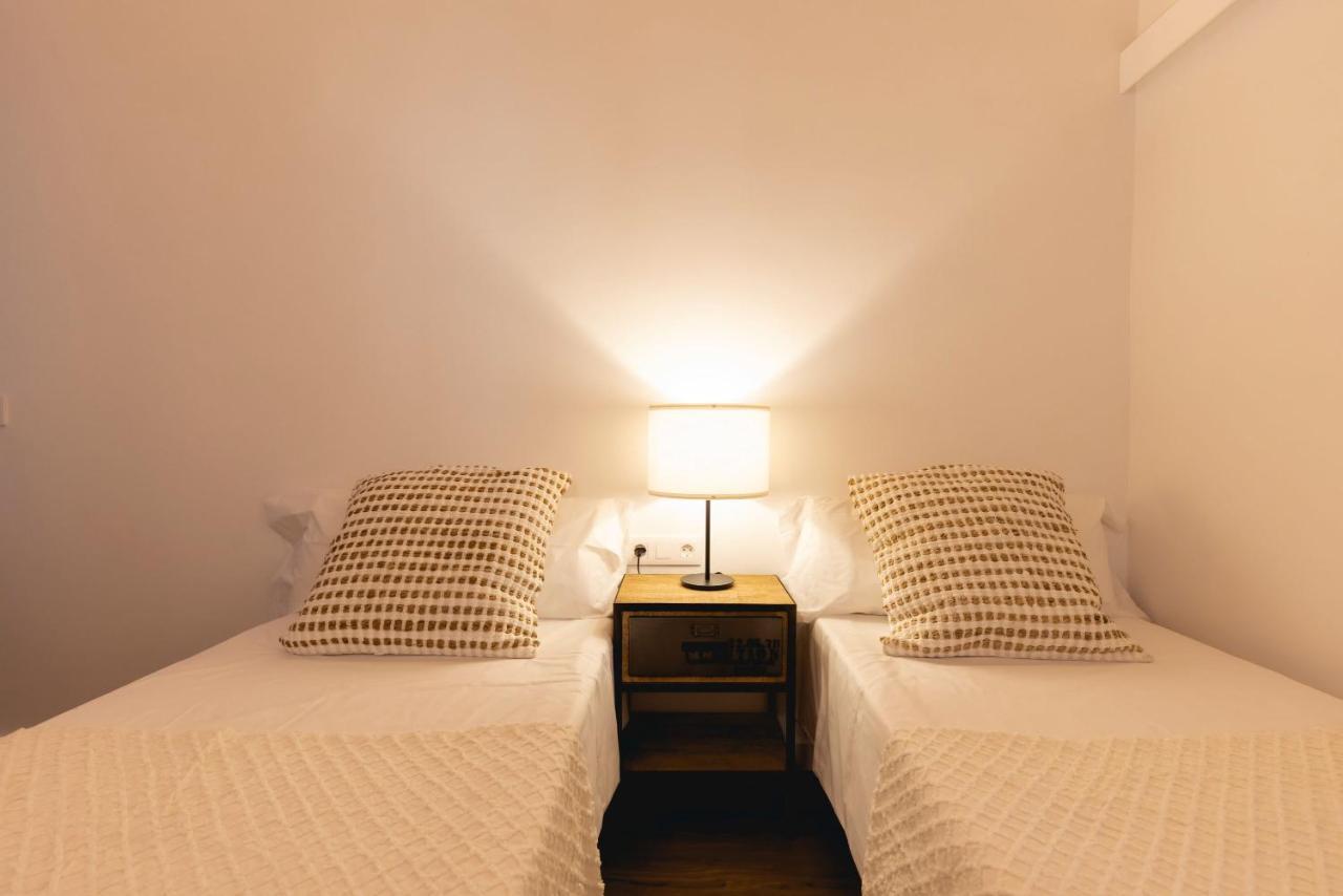 Bravissimo Cort Reial Entresol B Apartment Girona Exterior photo